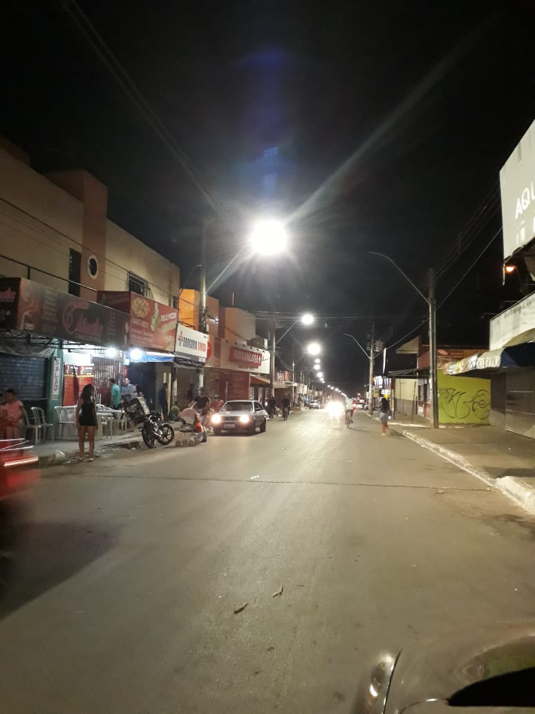 Implantação de lâmpadas de LED no Itapoã